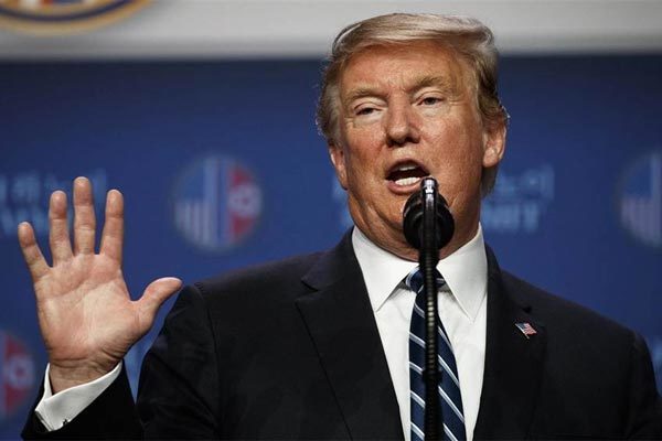 Vừa về Mỹ, ông Trump tiết lộ thêm về thượng đỉnh ở Hà Nội