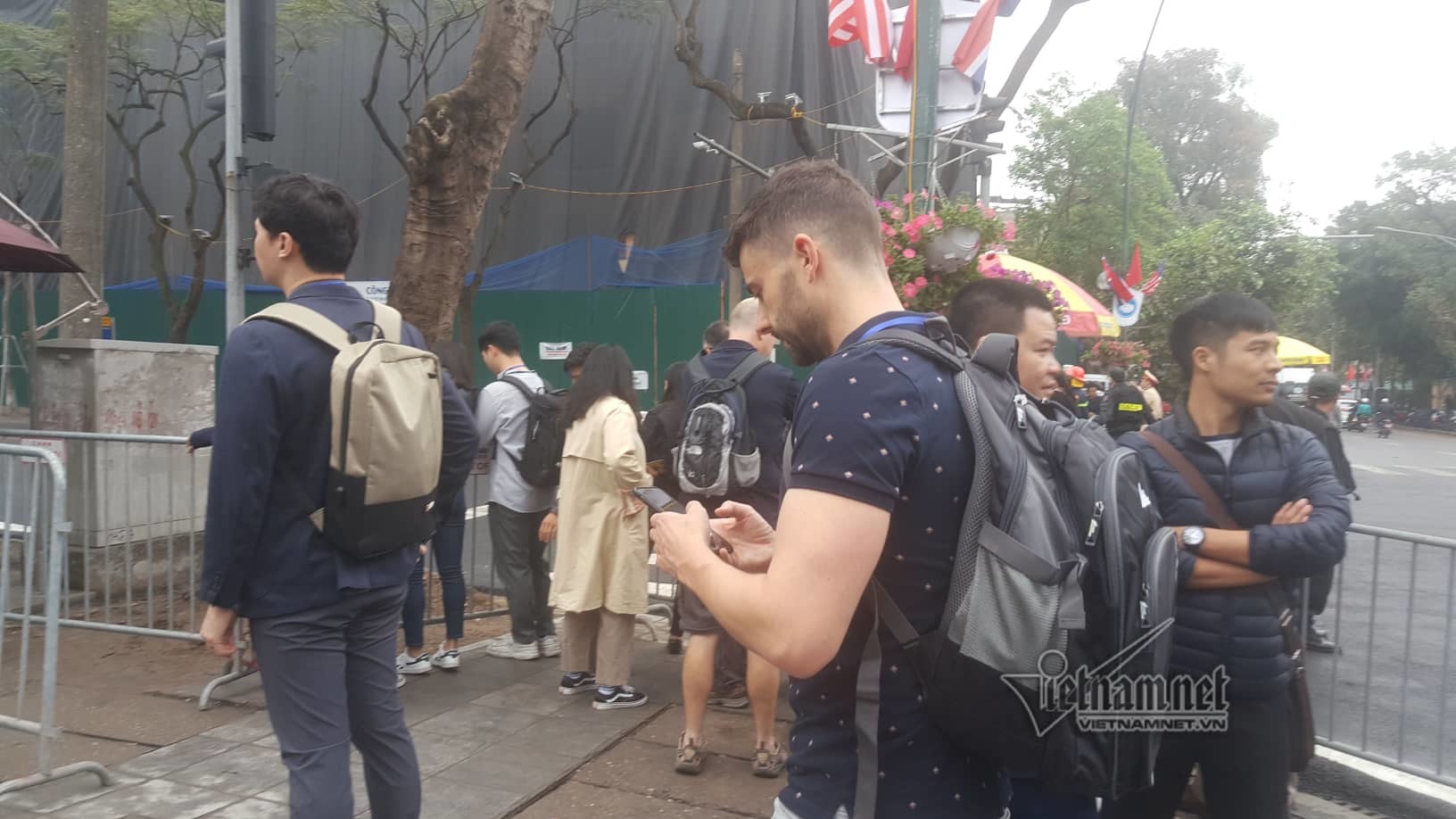 Hành động lay động trái tim của nữ phóng viên Hàn Quốc