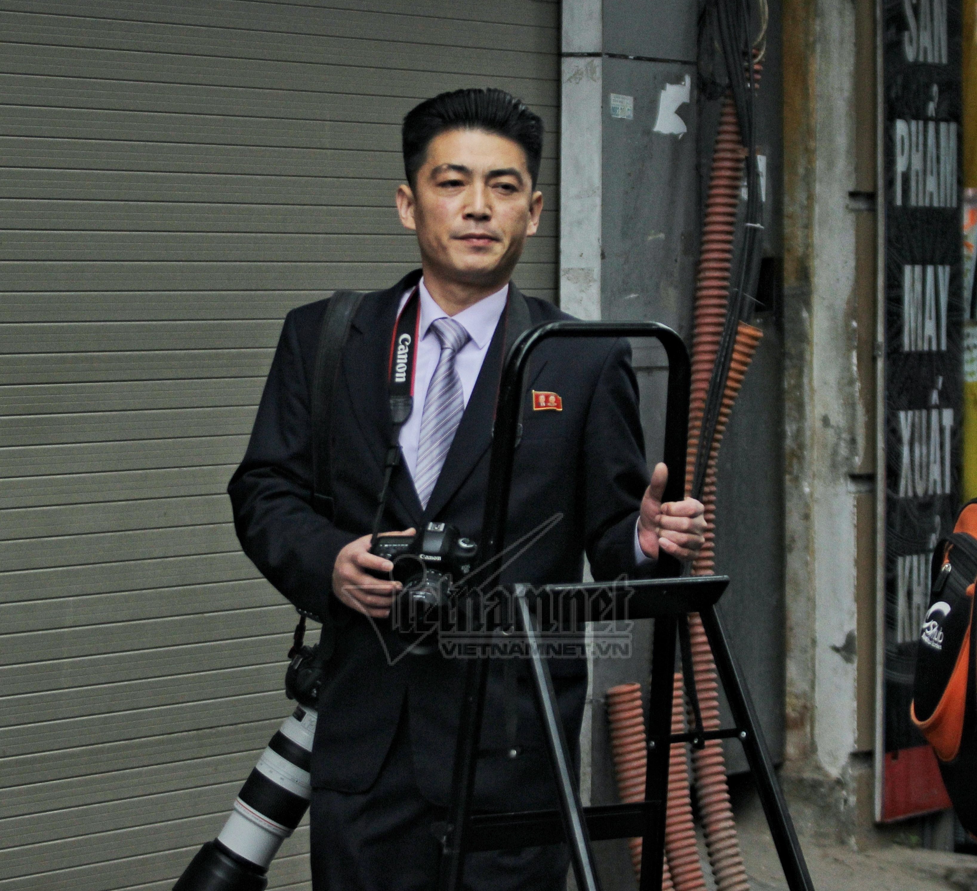 Hành động lay động trái tim của nữ phóng viên Hàn Quốc