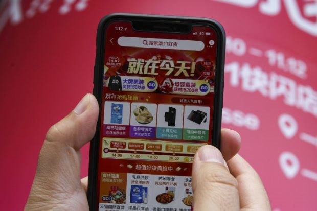 'Toi di mua like ao nhu lua rau tren Taobao' hinh anh 3