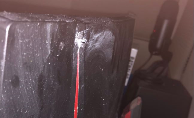 Nhờ màn hình đỡ đạn, game thủ Mỹ thoát chết