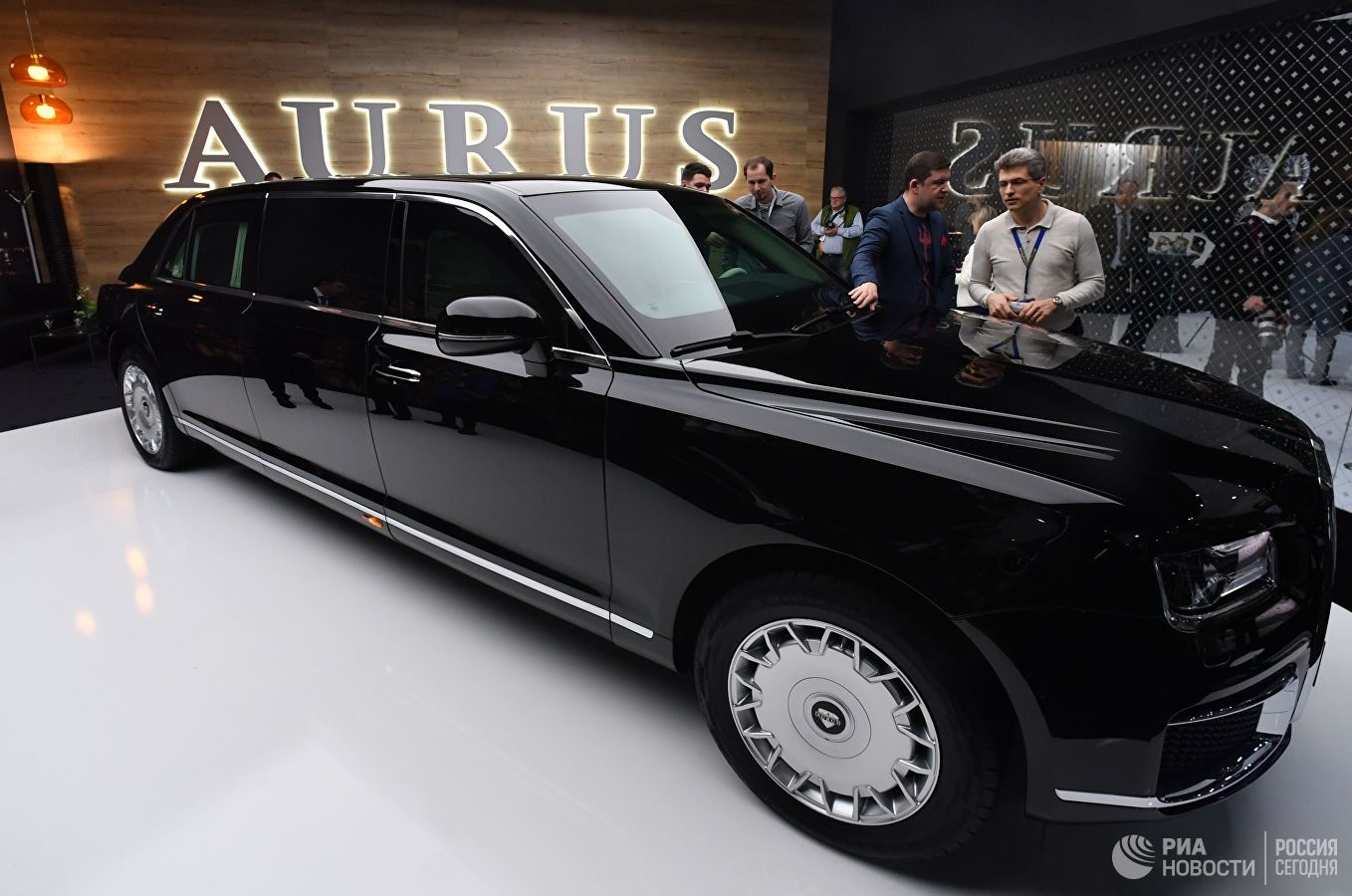 Siêu xe Aurus của Tổng thống Nga Putin tung bản thương mại