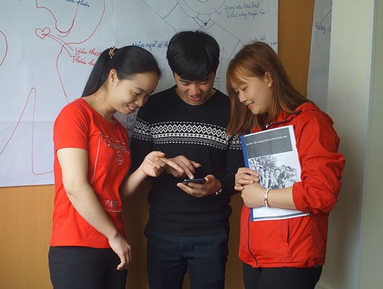 Đã có hơn 5.300 thanh thiếu niên miền núi biết cách sử dụng mạng Internet an toàn