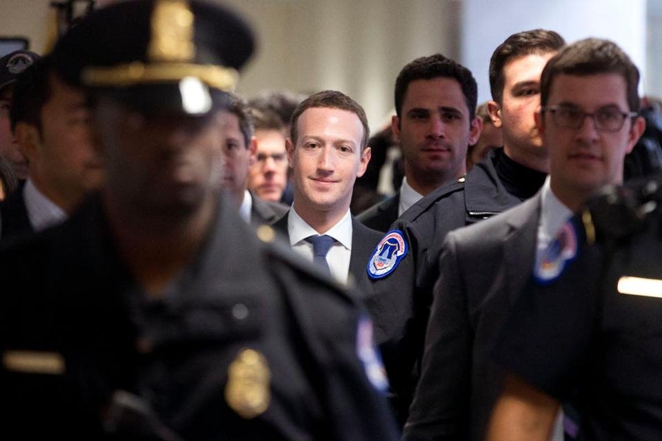 Ly kỳ chuyện bảo vệ CEO Facebook Mark Zuckerberg đẳng cấp nguyên thủ