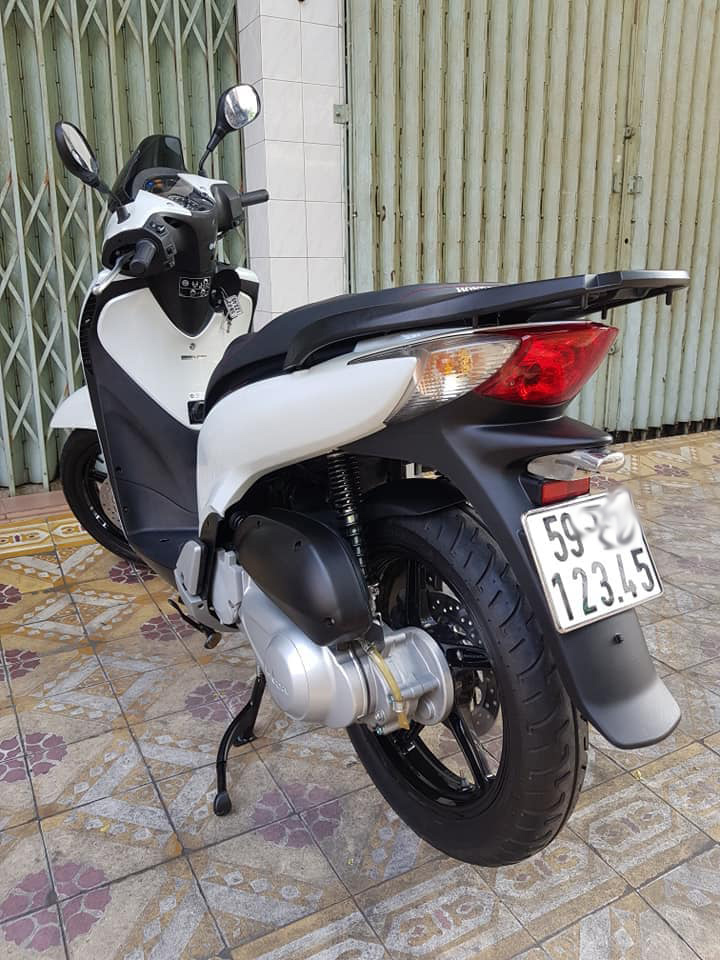 Chủ nhân tiết lộ lý do Honda SH bán giá 1,9 tỷ