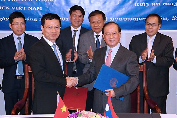 Việt Nam và Lào ký thỏa thuận hợp tác về thông tin và truyền thông