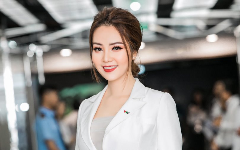 MC, Á hậu Thụy Vân: Khi tôi khởi nghiệp, ông xã nói đùa “Kinh doanh kiếm ra tiền còn khó hơn cả đạt giải Nobel”