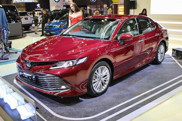 Toyota Camry 2019 nhập khẩu sắp bán tại Việt Nam