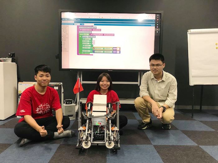 Học sinh FPT truyền cảm hứng Robotics cho trẻ em Hà Nội | Học sinh FPT sẽ xây dựng một Cộng đồng đam mê khoa học công nghệ