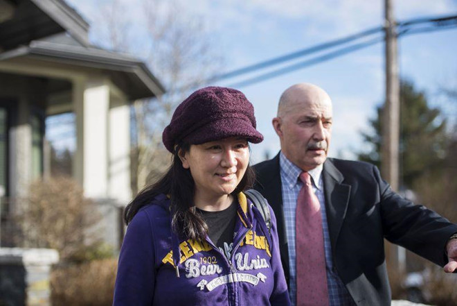 Cong chua Huawei dung iPhone, MacBook, iPad khi bi bat hinh anh 1