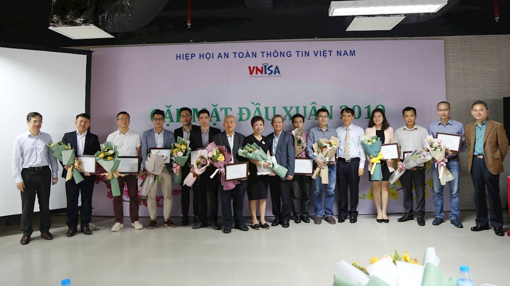 Bộ TT&TT muốn xây dựng hệ sinh thái mạnh trong lĩnh vực an toàn thông tin mạng | Tạo dựng niềm tin có ý nghĩa quan trọng trong lĩnh vực an toàn thông tin mạng