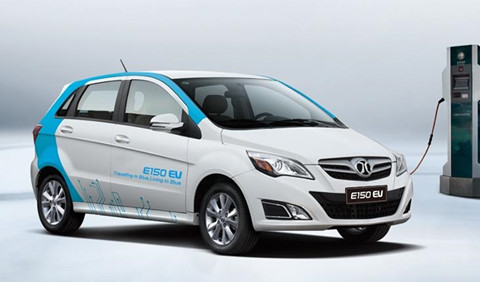 Dan Trung Quoc hoi han vi mua oto dien 'made in China' hinh anh 9