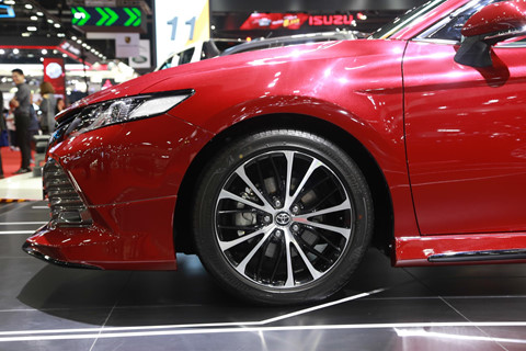 Chi tiet Toyota Camry 2019 sap ra mat tai VN hinh anh 6