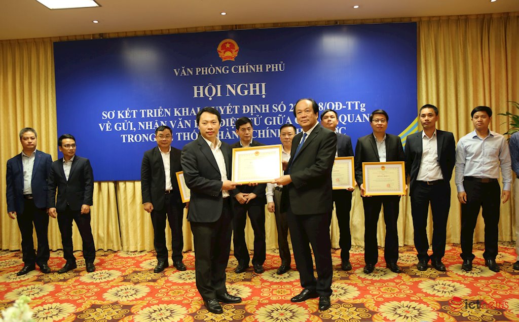 Bộ trưởng Mai Tiến Dũng: “Chỉ có một con đường là ký số thay vì ký giấy văn bản”