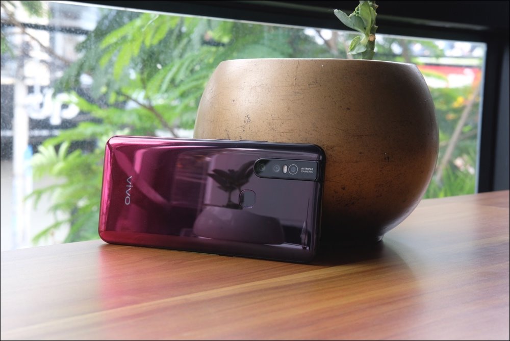 Mở hộp Vivo V15 camera 