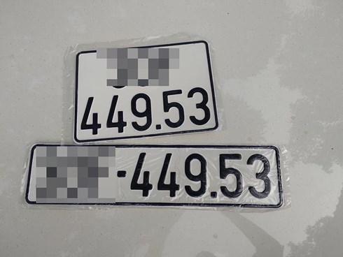 Bốc biển xe mới, méo mặt dính phải biển 'đại hạn'