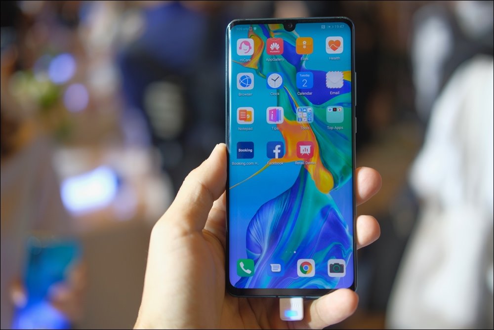 Huawei tung P30 Pro tại Việt Nam, chụp đêm mạnh mẽ, zoom quang 10x, giá 22,99 triệu đồng