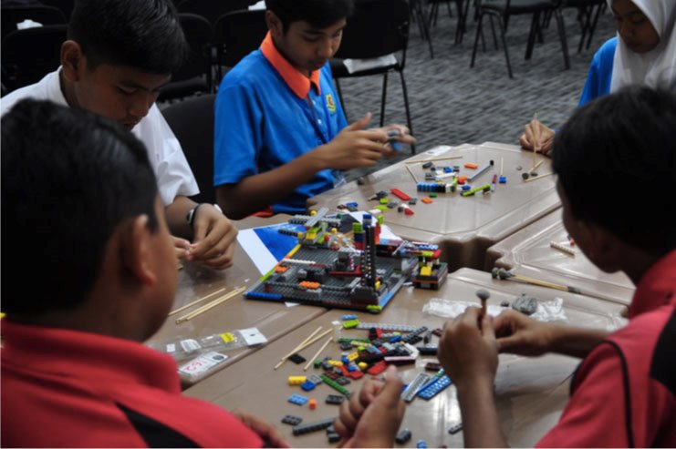 Đại học Công nghệ thuộc tập đoàn Petronas Malaysia tới Hà Nội tổ chức STEM Day cho học sinh phổ thông | Đại học công nghệ Top 100 châu Á sang Hà Nội tổ chức STEM Day cho học sinh phổ thông