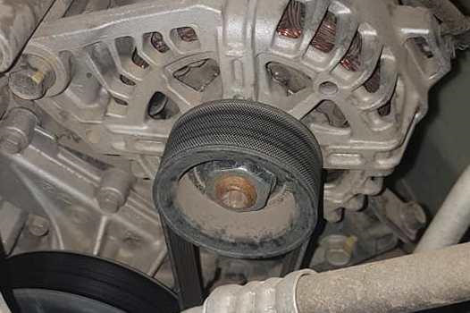 Hyundai Thanh Cong noi gi ve su co tuot puly may phat tren Elantra? hinh anh 1