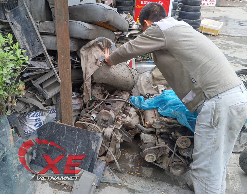 Bỏ quên ô tô 13 năm đi đòi lại: Chủ xe tố ngược gara bội tín