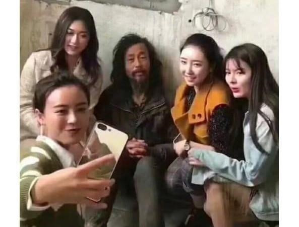 Ga an may triet hoc thanh hien tuong Internet Trung Quoc hinh anh 2