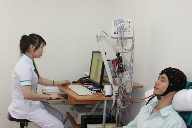 Truong tieu hoc Trung Quoc cho hoc sinh quet song nao gay phan no hinh anh 2