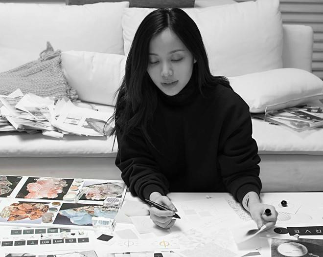 Loat vlogger giai nghe, roi xa YouTube, tro ve cuoc song binh thuong hinh anh 1