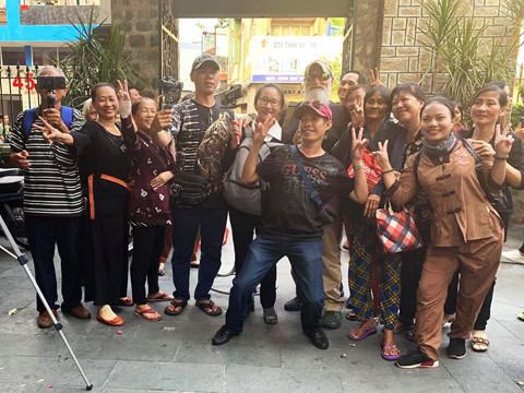 Dam tang nghe si Anh Vu va niem vui cua doi quan livestream hinh anh 2