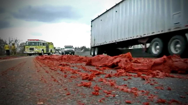 Tai xe phat khoc voi nhung su co hy huu tren cao toc hinh anh 9