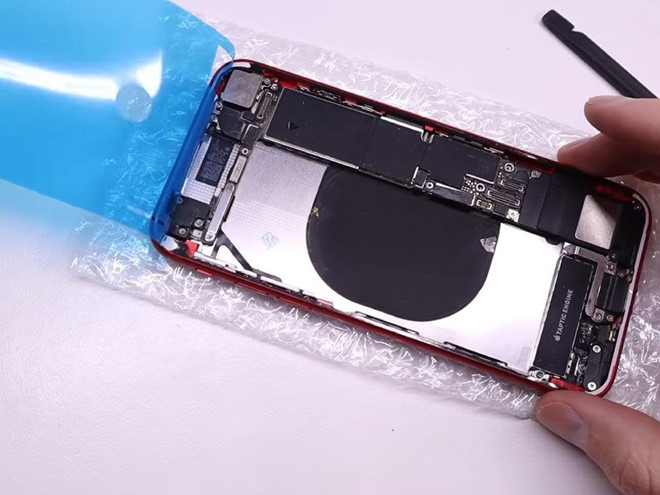 Voi 200 USD, ban co the 'ho bien' iPhone 8 dong nat thanh nhu moi hinh anh 8