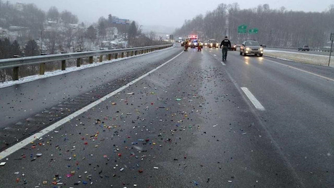 Tai xe phat khoc voi nhung su co hy huu tren cao toc hinh anh 6