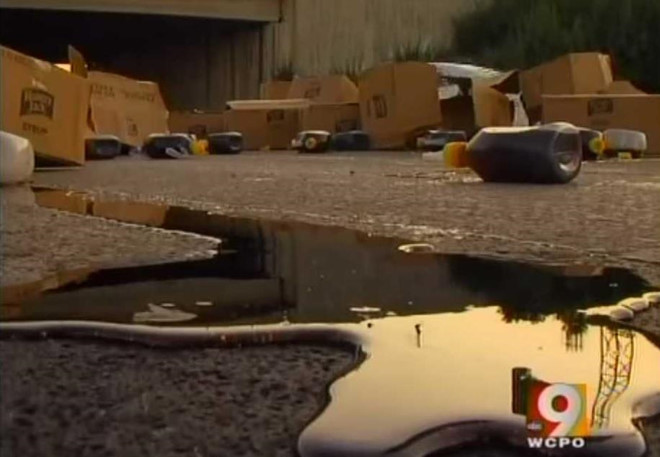 Tai xe phat khoc voi nhung su co hy huu tren cao toc hinh anh 8