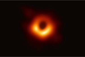 Ra mắt chưa tới một ngày, hố đen vũ trụ đã thành 'nạn nhân' ảnh chế