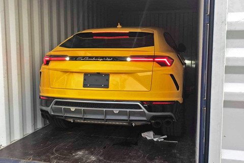 Dai gia Long An vung hon 50 ty cho bo ba SUV sieu sang hinh anh 11