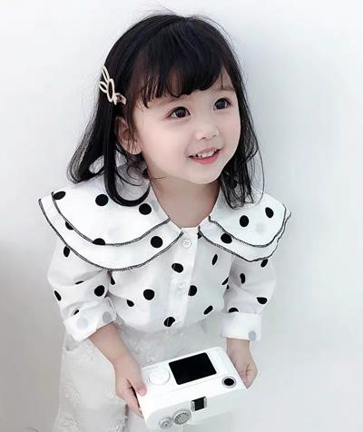 Dan mang buc xuc khi mau nhi bi me danh vi khong tao dang nhu yeu cau hinh anh 1