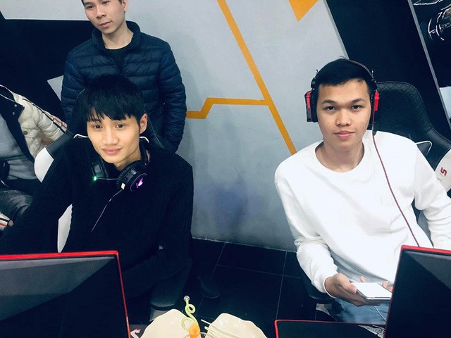 Tài năng của Chim Sẻ Đi Nắng đã hồi sinh cộng đồng Đế chế Việt Nam như thế nào? - Ảnh 1.