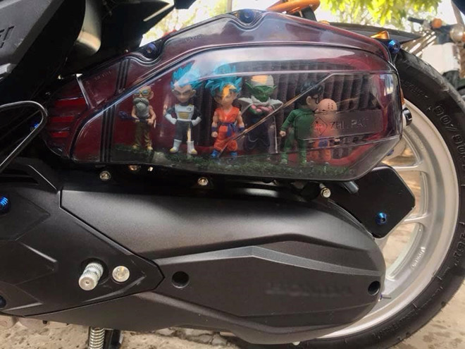 Phien ban 'dua em di khap the gian' danh rieng cho nguoi di xe may hinh anh 4