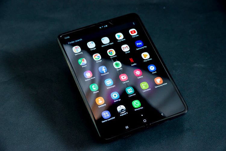 Thất bại của Samsung Galaxy Fold là lý do Apple “mãi là người đến sau”