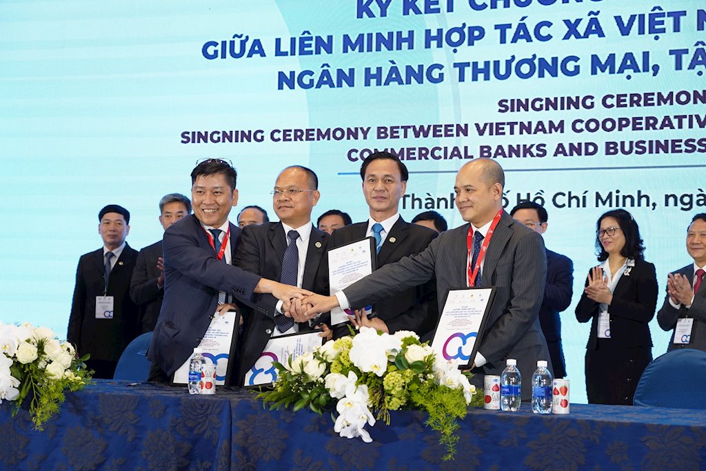 Huy động nguồn lực tài chính thúc đẩy chuỗi giá trị nông nghiệp công nghệ cao trên nền tảng Logistics