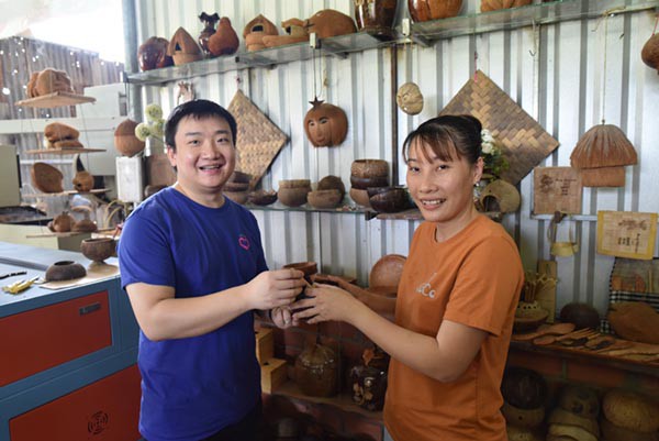 Học công ty mẹ Alibaba, Lazada muốn trở thành trùm TMĐT ở nông thôn Việt Nam - Ảnh 2.