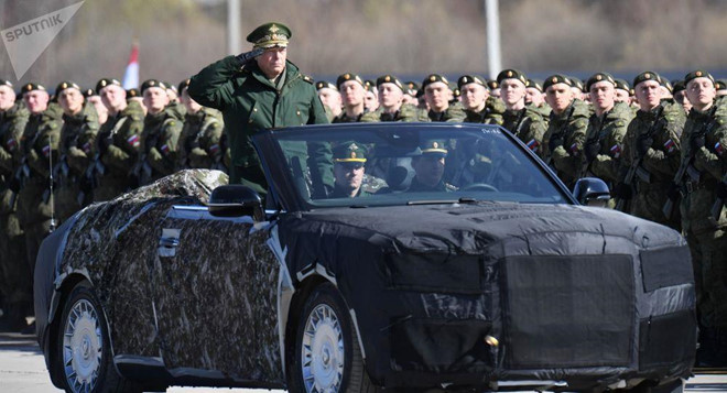 Lộ diện phiên bản mui trần của siêu xe chống đạn dành cho Tổng thống Putin