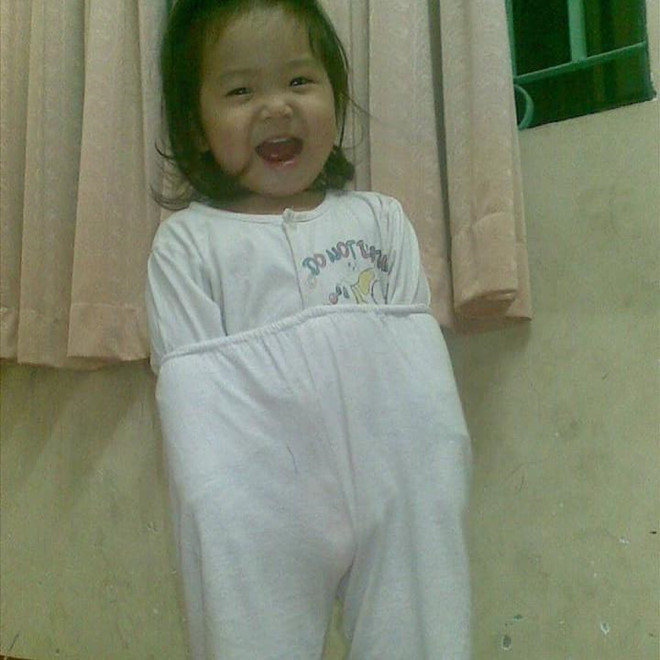 Cha me de con mac quan thay ao va cau chuyen cam dong dang sau hinh anh 5