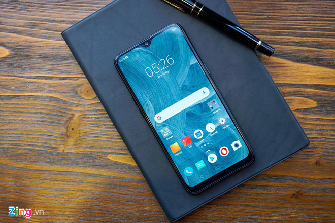 Loat smartphone choi game tot, gia duoi 4 trieu tai VN hinh anh 5