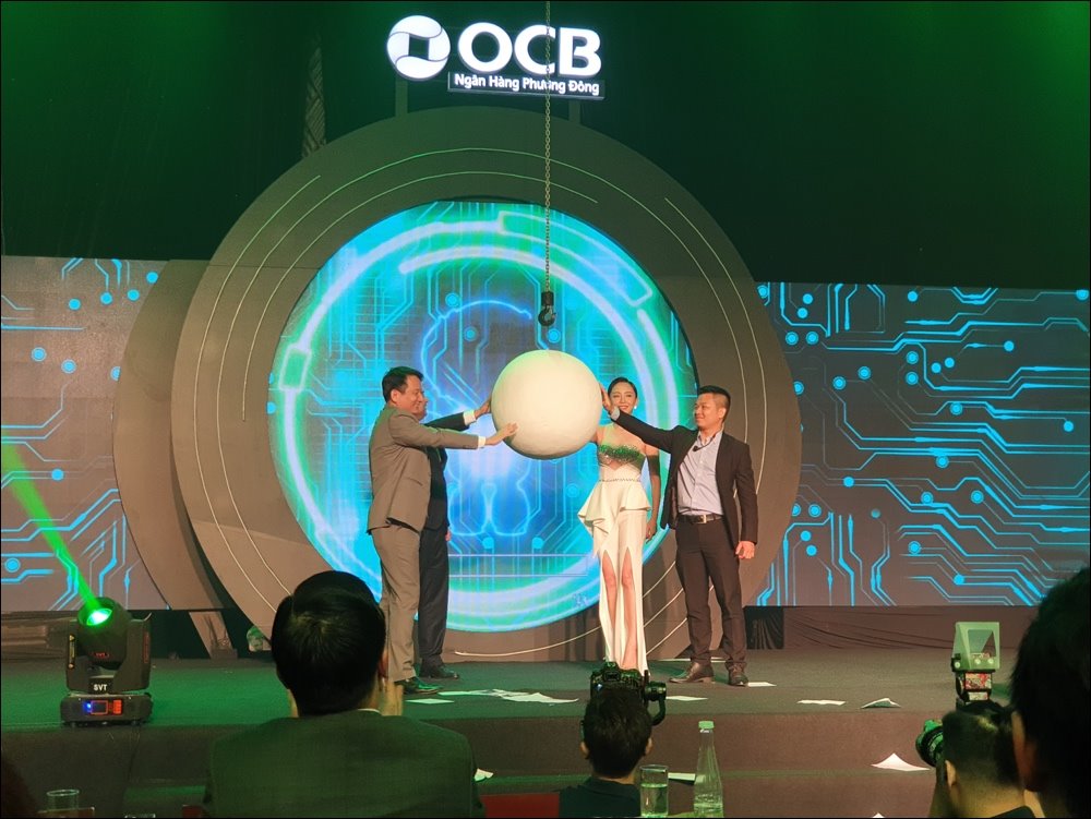 OCB ra mắt ngân hàng số OMNI, cho phép mở nhiều dịch vụ online, chuyển khoản không mất phí