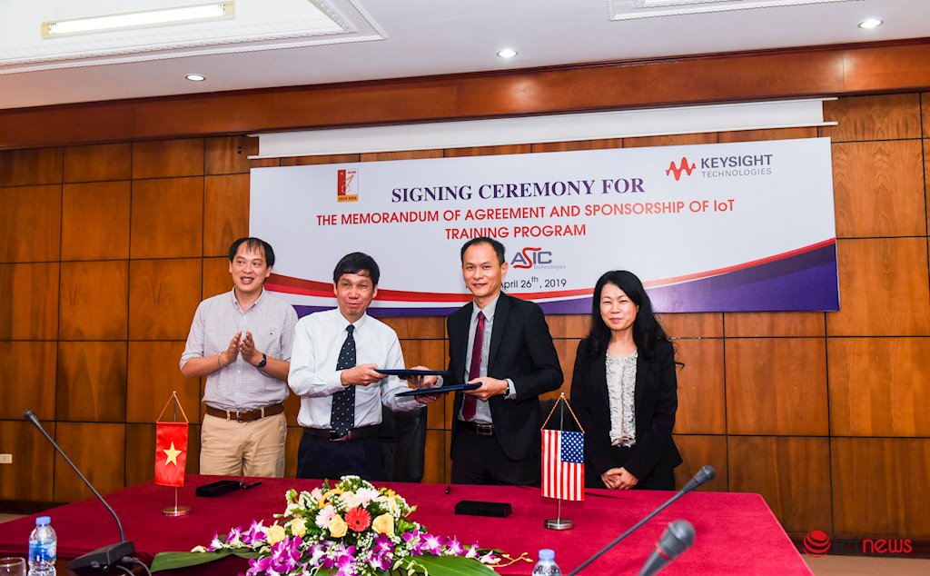 Keysight Technologies tài trợ trang thiết bị kỹ thuật thực hành IoT cho ĐH Bách khoa Hà Nội | ĐH Bách khoa Hà Nội được tài trợ gói thiết bị thực hành IoT trị giá 60.500 USD