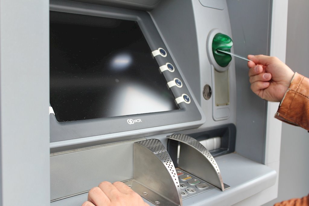 Cảnh báo nguy cơ thẻ ATM bị đánh cắp dữ liệu