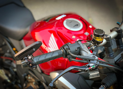 Ve VN chua lau, Honda CB650R da co ban do hang hieu ton tram trieu hinh anh 4