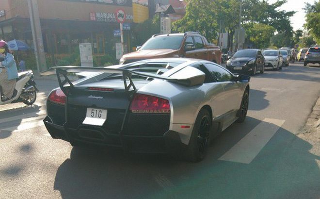 Đại gia Việt chịu chơi bỏ chục tỷ sắm siêu xe 'bò vàng' Lamborghini