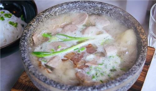 Xon xao to pho gia 920.000 dong o toa nha cao nhat Viet Nam hinh anh 1