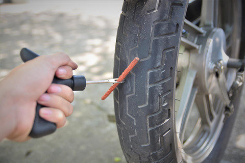 Xe may thung lop giua duong, xu ly nhu the nao? hinh anh 5